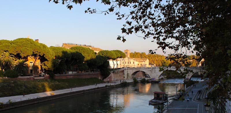 Five romantic bridges in Rome