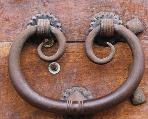 Abruzzo door knockers 1