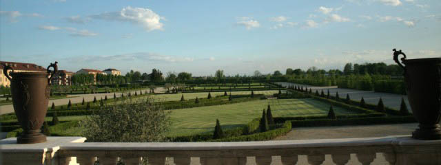 Photo of the garden at Venaria Reale - italian Notes