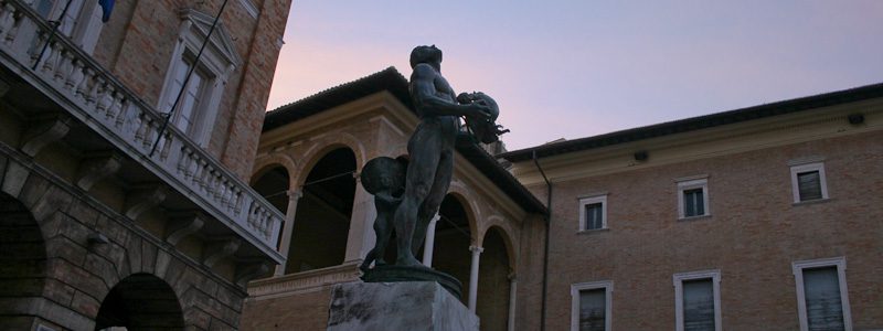 Photo of sculpture on Piazza della Liberta in Macerata, Marche