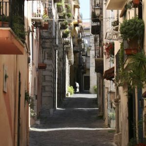 A narrow street in one of the small towns in the Italian region Molise.
