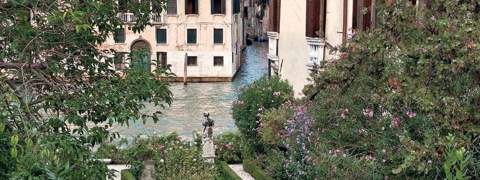 Gardens of Venice and the Veneto by Alex Ramsay