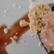 Rhubarb dessert with liquorices meringues