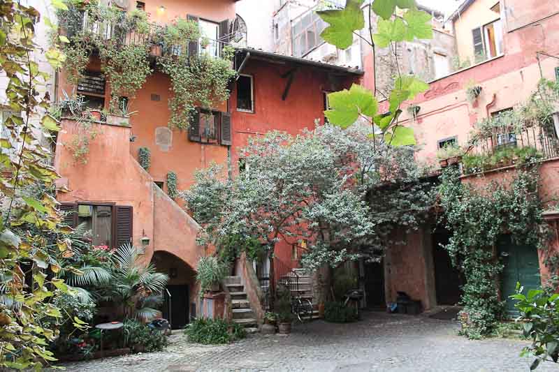 Vicolo degli Acetari in Rome