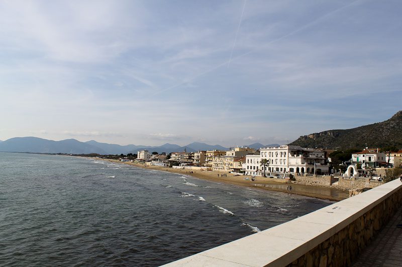 The seaside promenade in Sperlonga