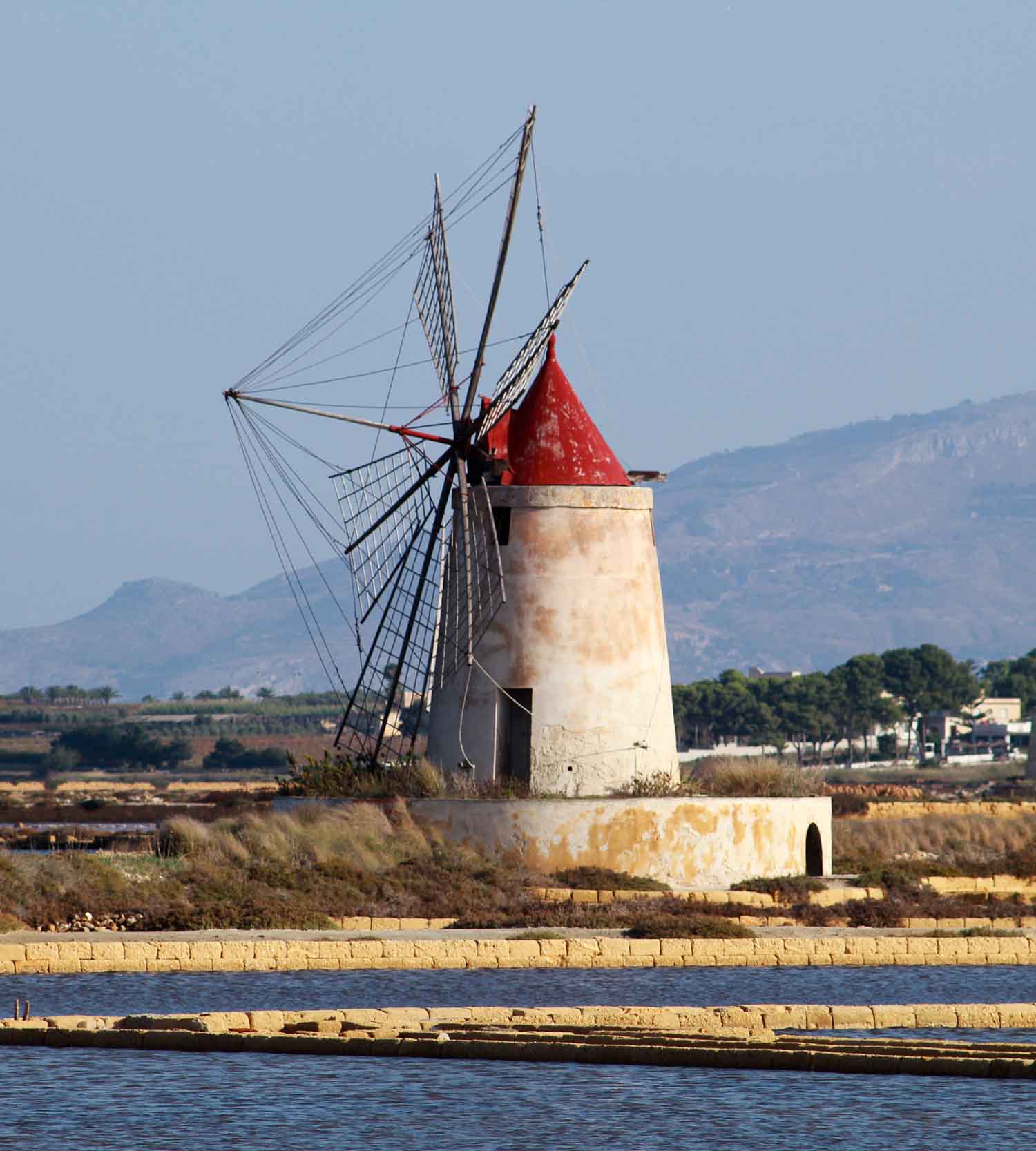 Sicilian Salt Mills