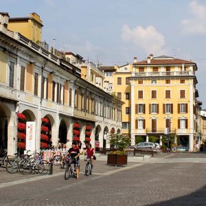 Things to See in Brescia Corso Guizeppe Zanardelli- Italian Notes