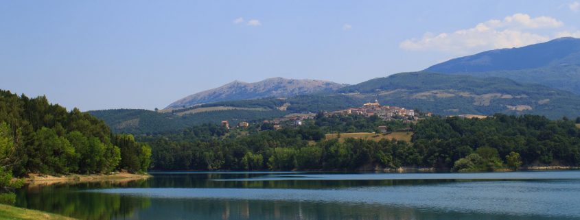 Lago di Pietra del Pertusillo Lakes of Lucania - Italian Notes