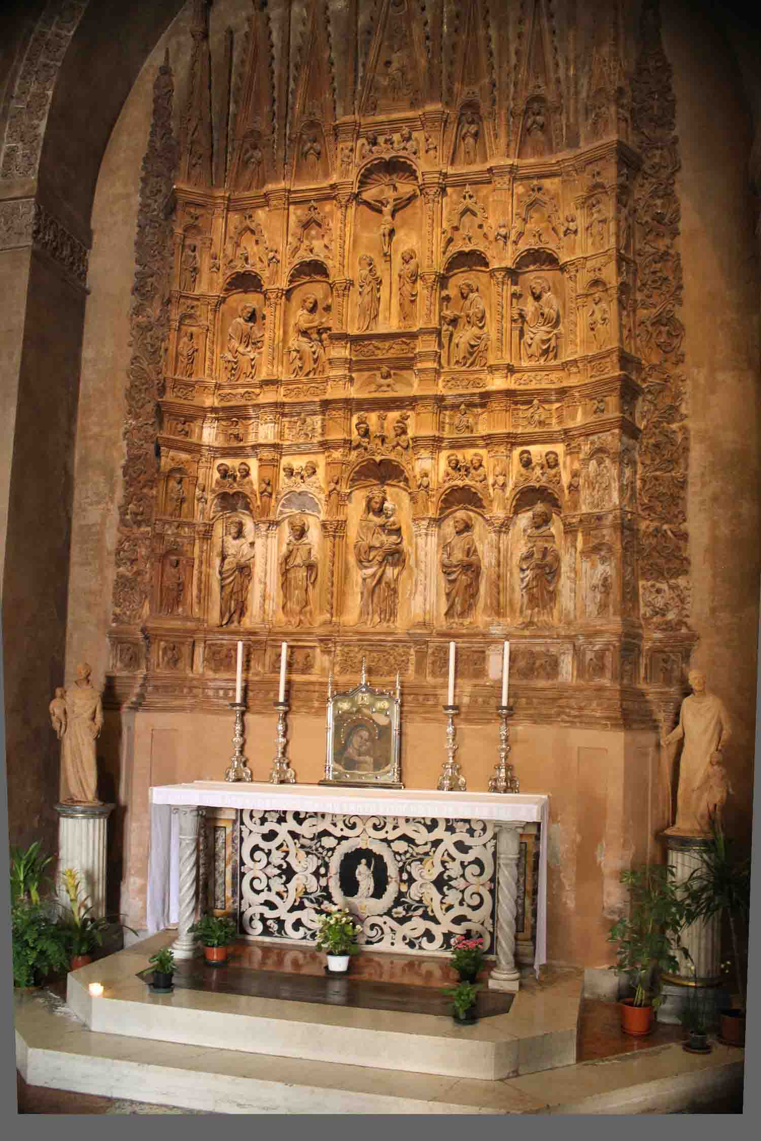 Altar World Heritage in Modena - Italian Notes