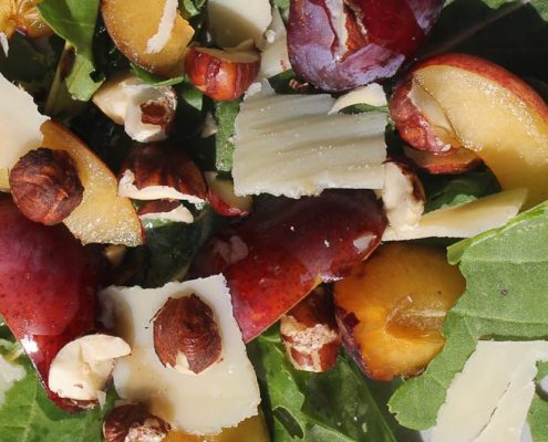 Salad with plums and arugula - Italian Notes