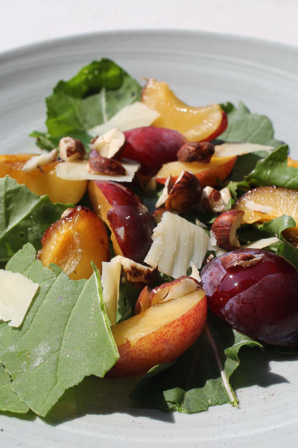 Salad with plums and arugula - Italian Notes