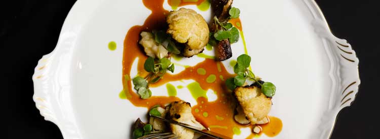 Grilled cauliflower and pickled pear Photo copyright @GabrieleStabile.