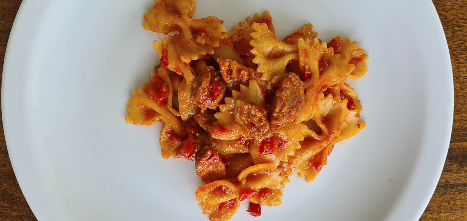 U' Funnateglia sauce of sausages, bell pepper and tomatoes served with pasta