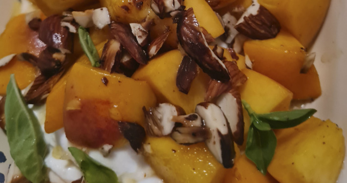 Fried peach salad with burrata, mint and roasted almonds