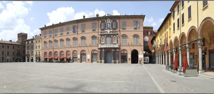 Exploring Imola: Piazza Matteotti